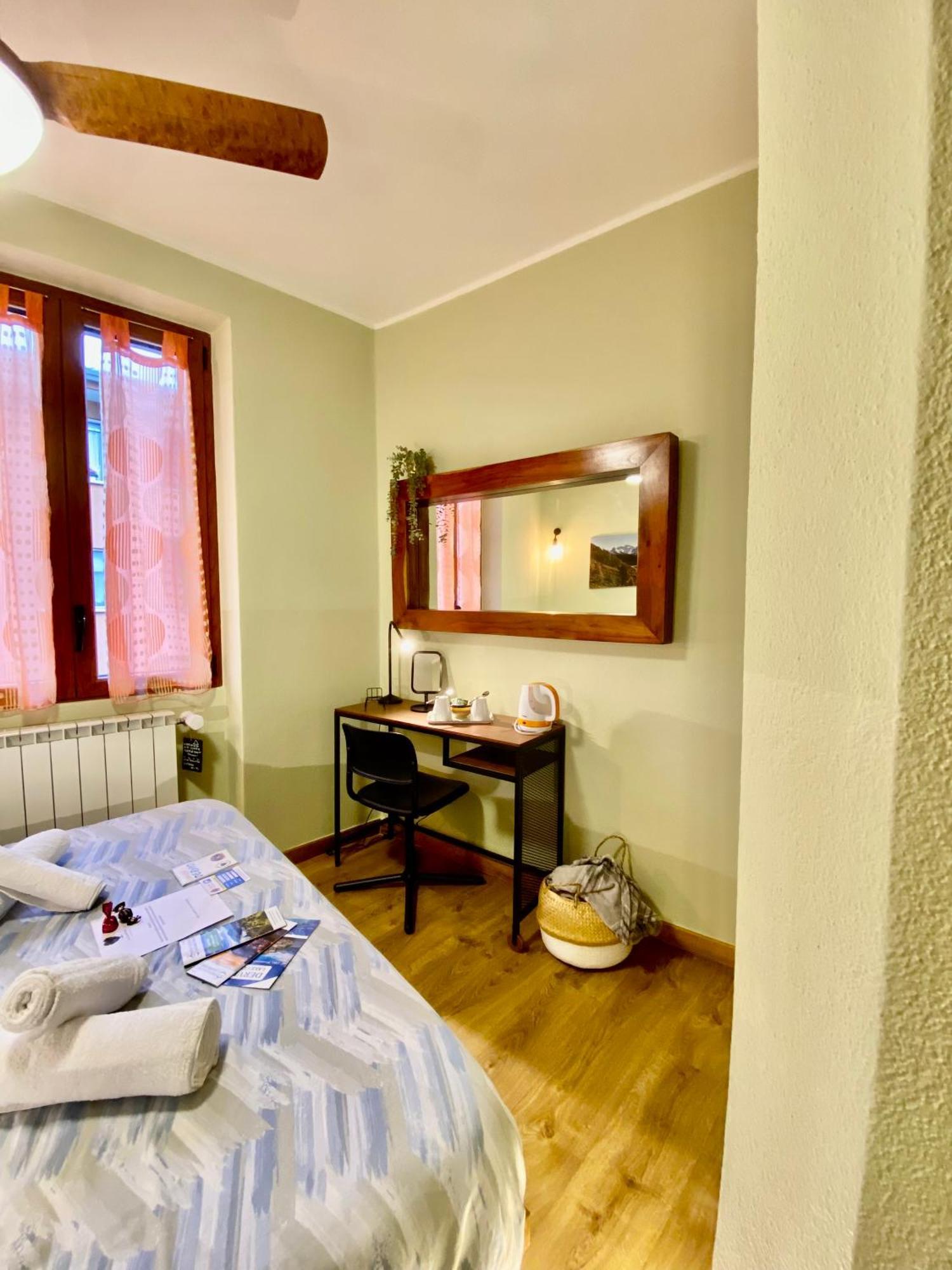 Bed and Breakfast La Casa Del Poeta Дервио Экстерьер фото